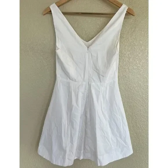 Reformation Devi Dress 4 White Mini Dress Deep V Neck Flirty Mini Date Night - Picture 4 of 6